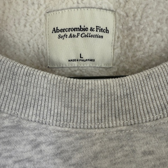 Abercrombie & Fitch Destination Sunday Crew Size Large - Picture 4 of 4